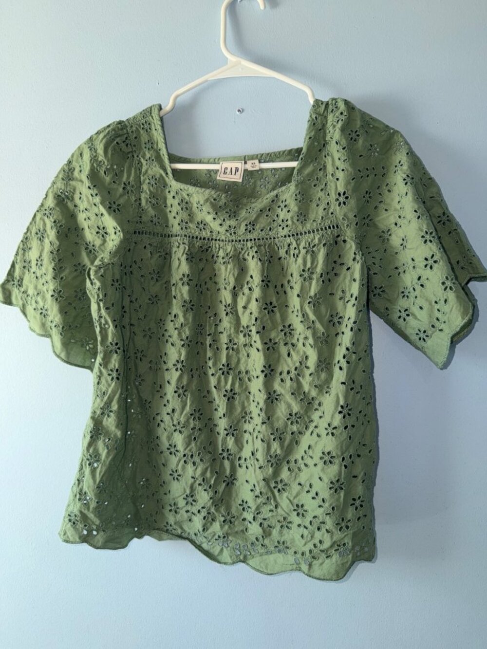 Gap eyelet Embroidered Puff Sleeve Top Size XS